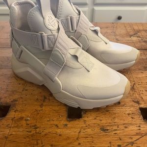 Nike Air Huarache City Shoes